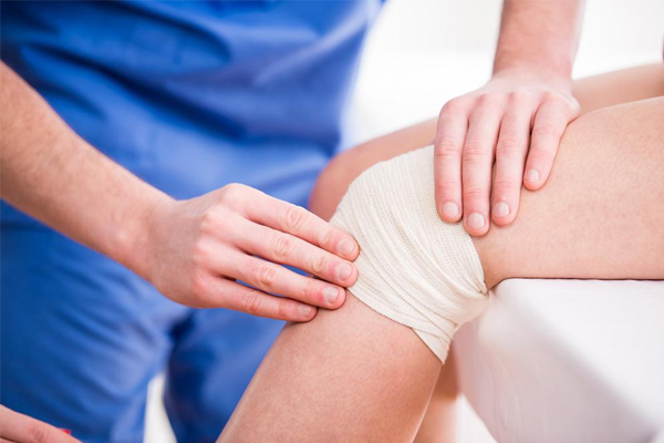 Knee Sports Injury Treatment Punjab